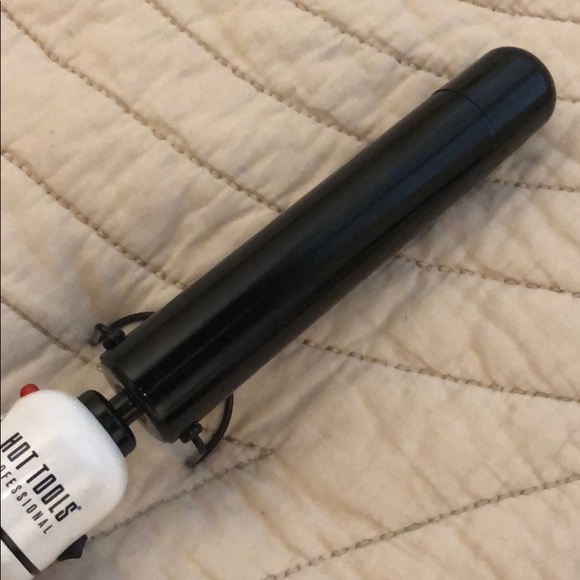 Hot Tools NanoCeramic 1 1/4'' Curling Wand - Picture 5 of 6